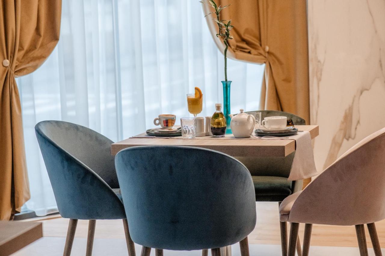 Hotel Clipa Drobeta Turnu Severin Eksteriør billede