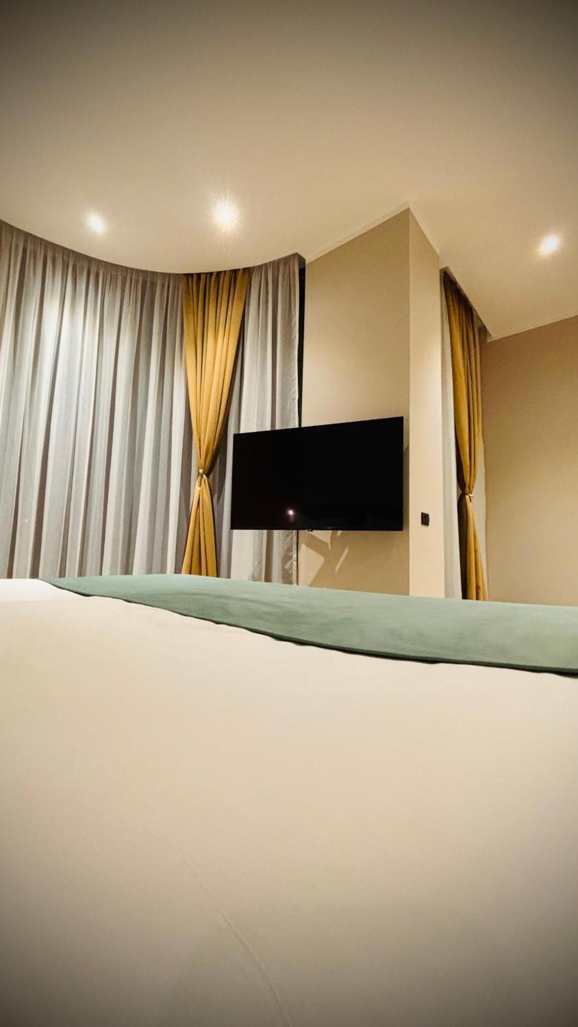 Hotel Clipa Drobeta Turnu Severin Eksteriør billede